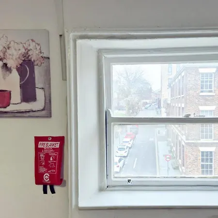 City Centre Apartment With Tennis Table Liverpool Exterior photo