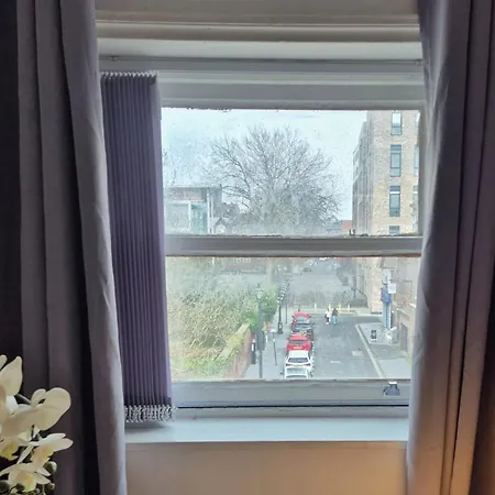 City Centre Apartment With Tennis Table Liverpool Exterior photo