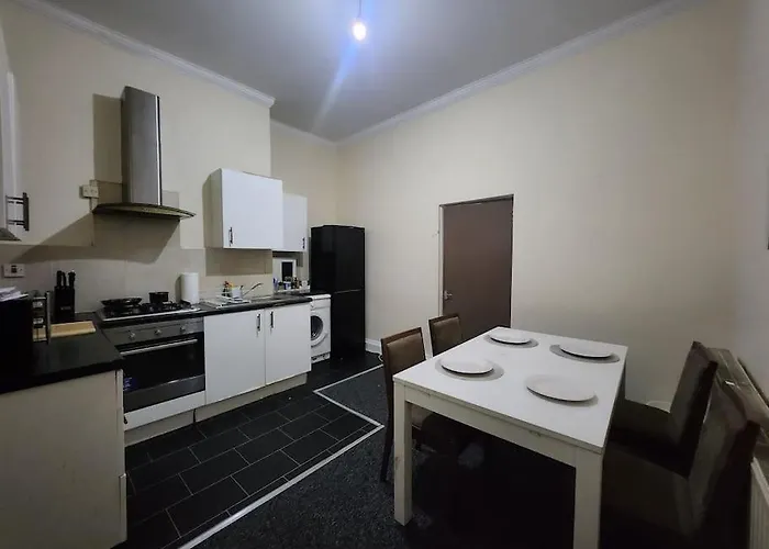 2 Bedroom City Centre Flat