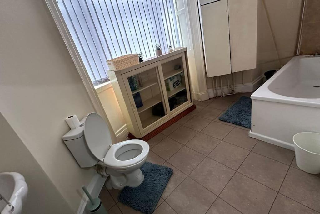 2 Bedroom Centre Flat Liverpool